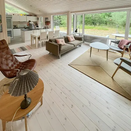 Feriehus Cozy Summer House In Peaceful Nature Near Rorvig *